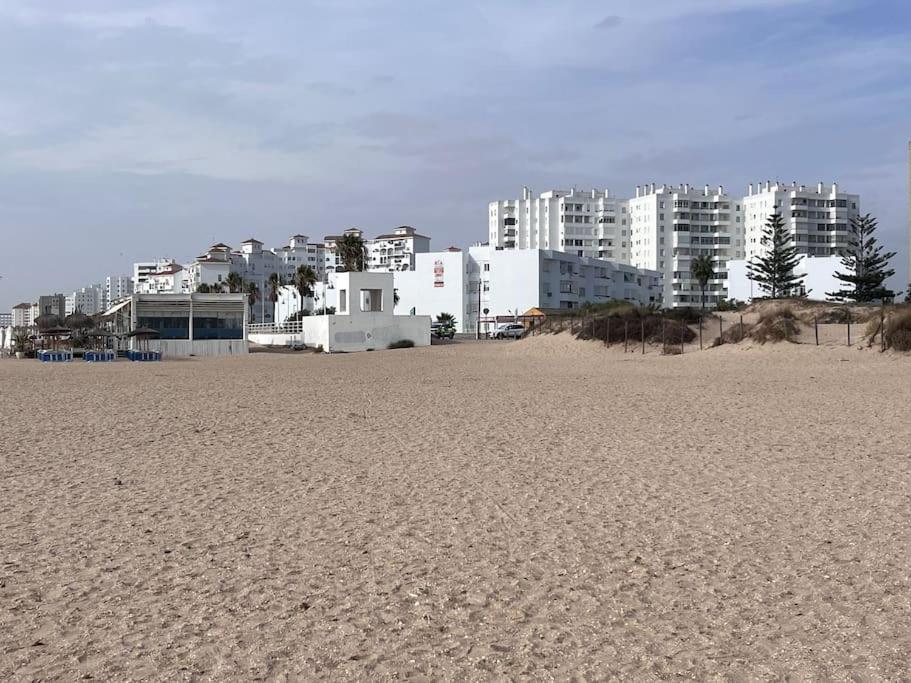 Apto. En La Playa Del Parque Natural Los Turunos El Puerto de Santa María Exteriér fotografie